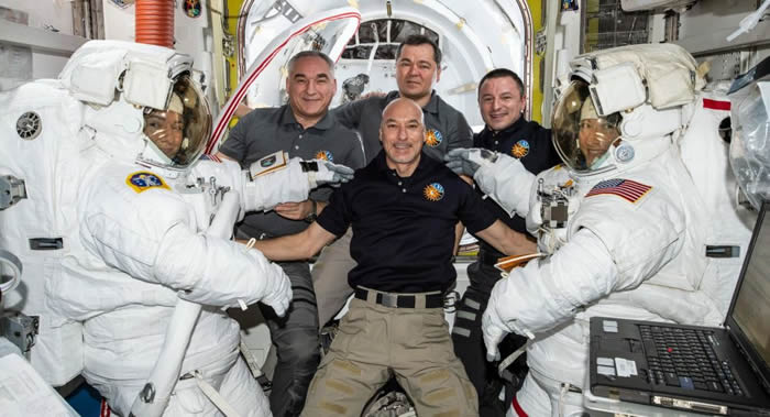 《JAMA Network Open》:部分宇航员的静脉中出现血液倒流现象