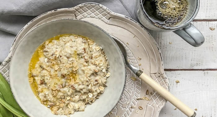 ����������ǰ�ء���Ӣ���о����ֲ�����͵�ѧ����ҵ���Գɼ�Ҫ�Ⱦ�������͵�ͬѧ��