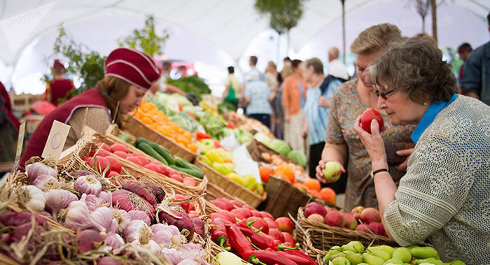 美国环保组织环境工作组列出12种最容易受农药污染的食物:没有硬果皮的果蔬
