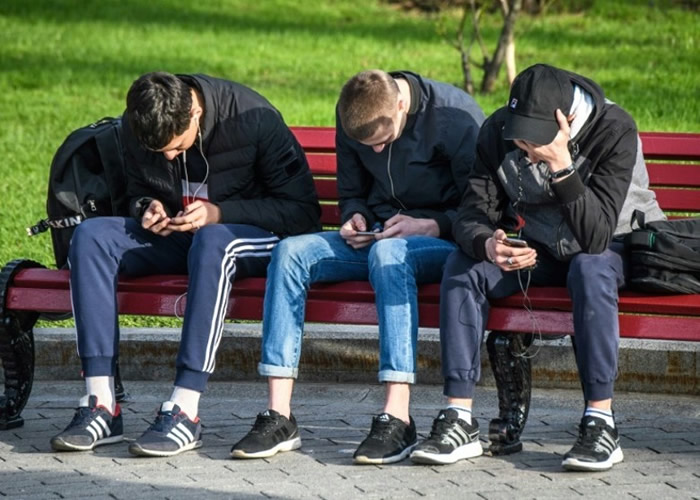 世界卫生组织:全球八成青年缺乏足够运动 对身体造成坏影响