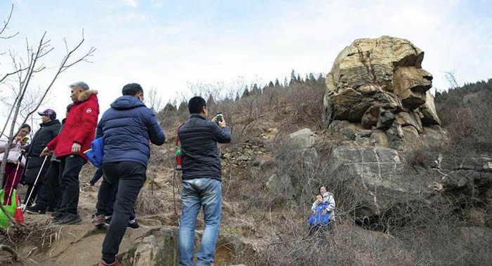 “埃及狮身人面像”惊现中国东部