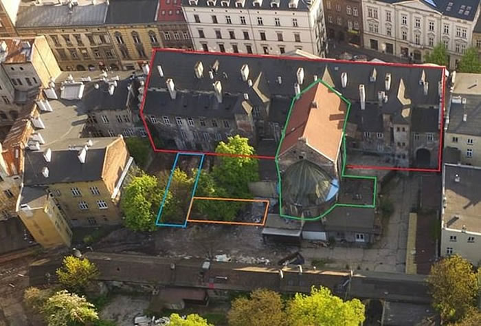 �����ڲ��������Ʒ���һ�������������з���1��ö��Ǯ��