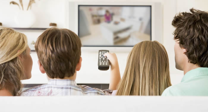 英国学者证明电视对记忆有害 看电视与痴呆症和阿尔茨海默氏病有关