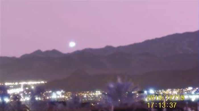 美国内华达州拉斯维加斯UFO现踪时速1600km飞行?