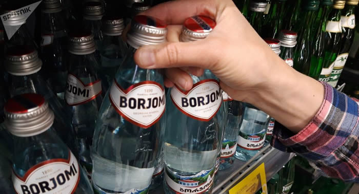 营养学家:矿泉水可以辅助治疗某些疾病 但也会引发新的疾病