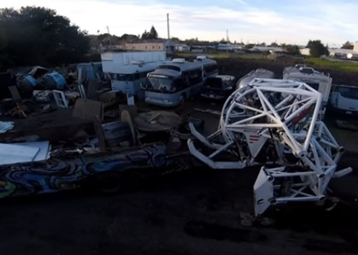 ôJonathan TippettƳĽŻеܡProsthesis ¼