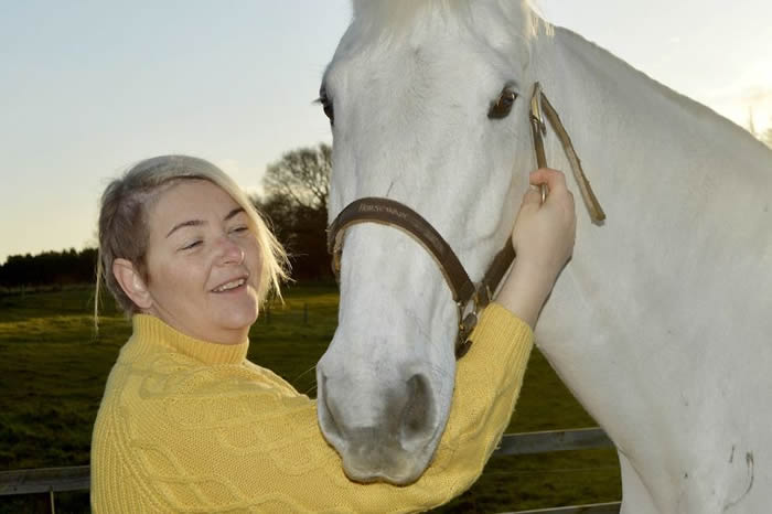 Ӣ��һƥ������Ů���˵ķ�Ӧ���Ѱ�� ԭ�����������֢����ͻ����ϸ������