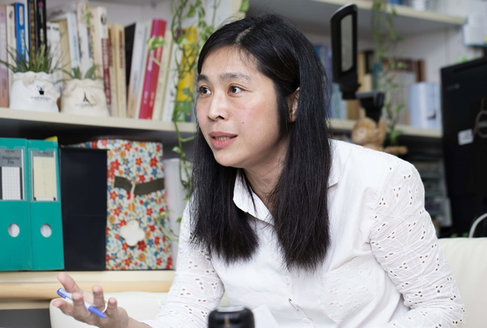 特务群体是较为冷门的研究领域,但对理解战后台湾的政治与历史,意义重大。 尽管研究仍看不见尽头,但林正慧深信:事实的力量隐藏在档案中,等待我们的追寻。 摄影│林洵