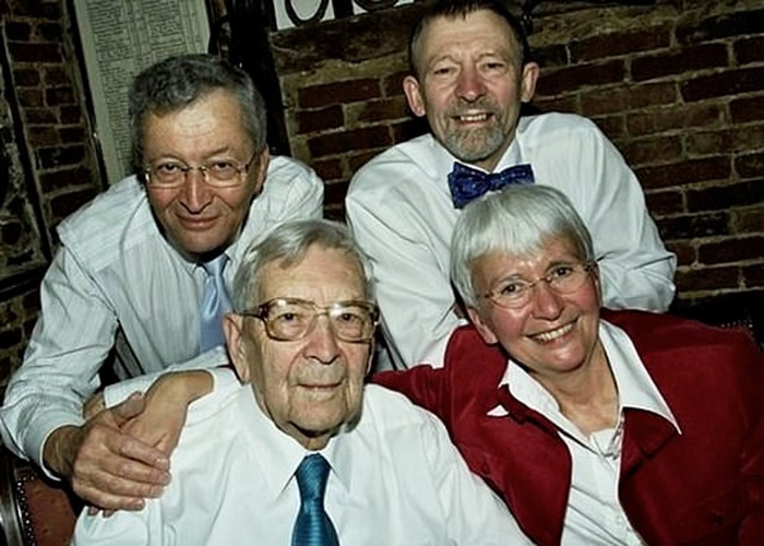 �����٣�ǰ������Ů���գ�����Ķ�����ȥ����