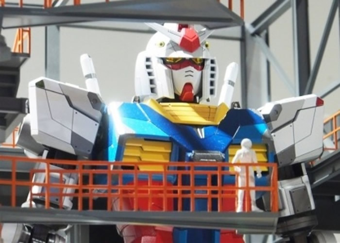 日本经典动画《机动战士高达》40周年 茨城县取手市创通公司建造高达机器人“RX─78”