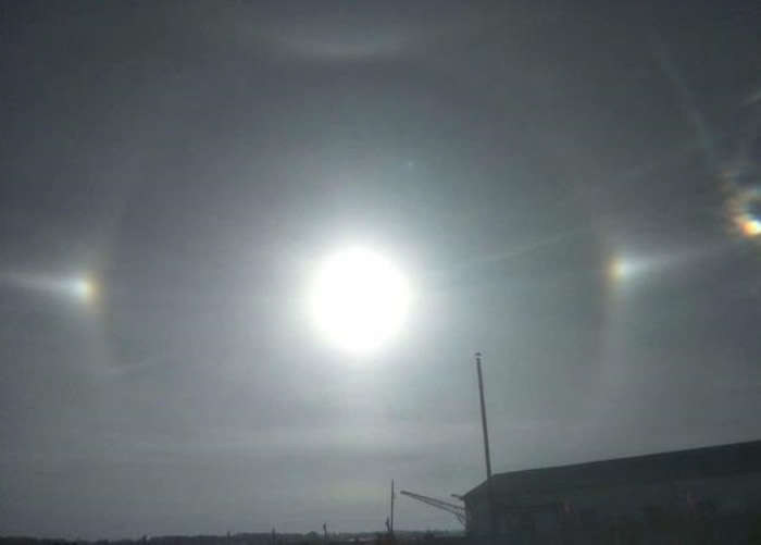 幻日!黑龙江省虎林市早上出现三个太阳奇特现象