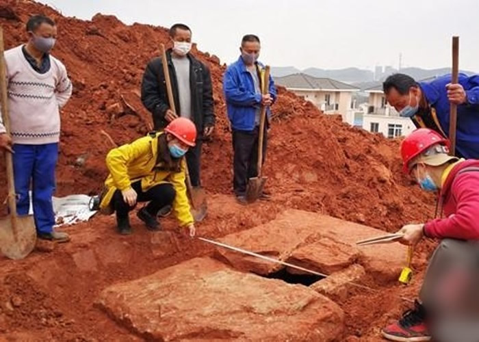 �Ĵ�ʡ�����������ʩ���ֳ����ֹ�Ĺ ֤Ϊ����ʯ��Ĺ