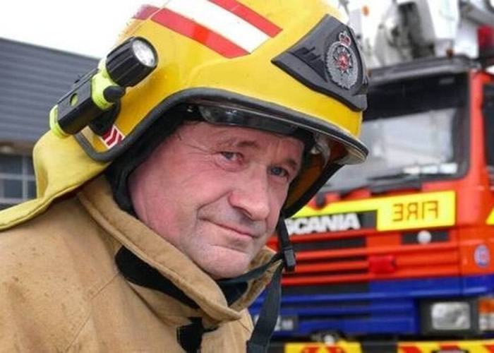 �ɴ�ŭ�����ڹ�¹ ������Ӣ������Ա��������