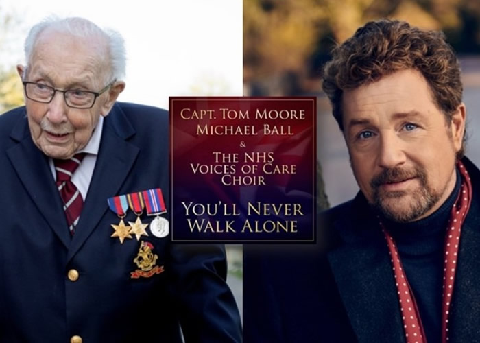 穆尔(左)和米高波尔(右)的翻唱歌曲登上英国排行榜榜首。