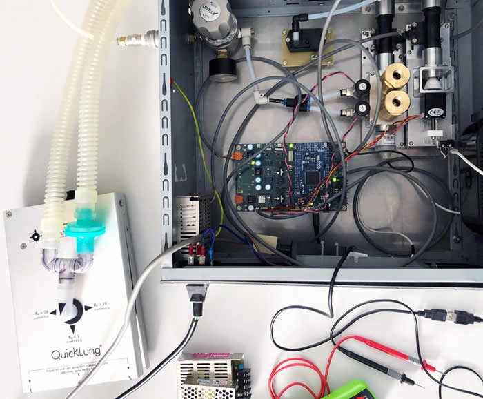 为应对COVID-19(2019新型冠状病毒)研发ICU(重症监护室)使用的新型呼吸机