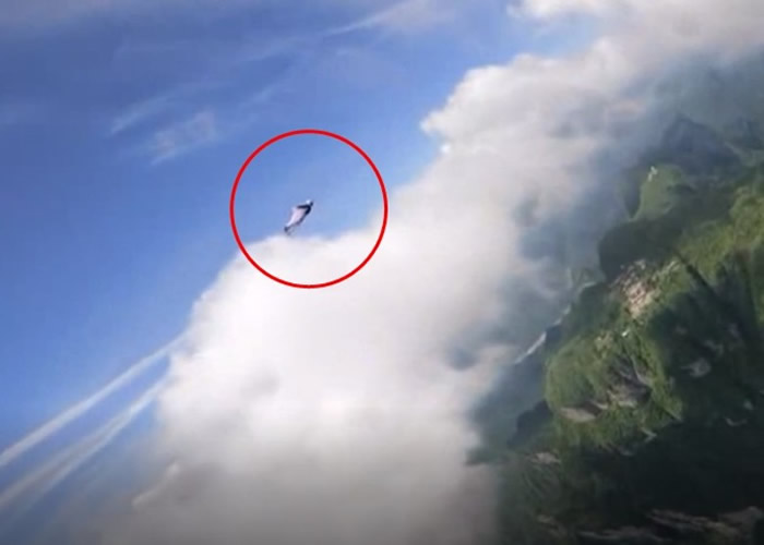 翼装飞行女生曾称为自己而活!刘安在张家界天门山进行“飞鼠装滑翔”时不幸遇难