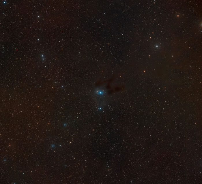 ���������������AB Aurigae��Χ�״η���ϵ�����ǵ���