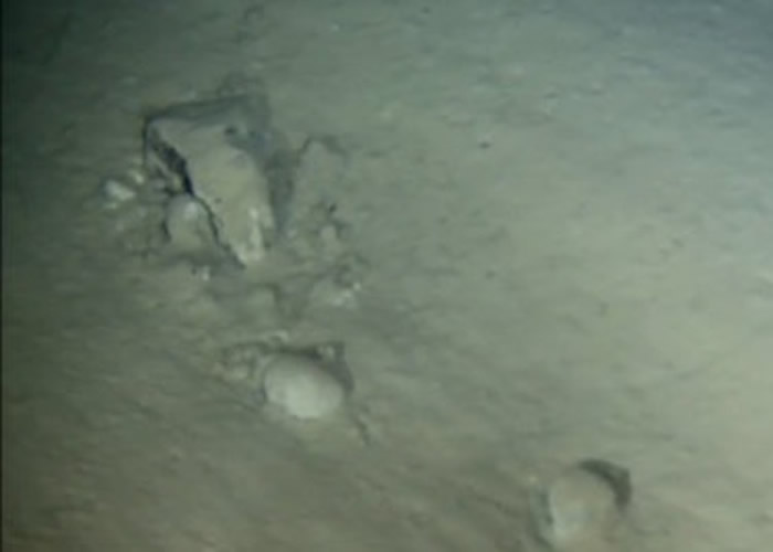 潜水器以高清摄像系统,获取了不同作业点的影像资料。