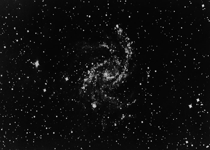 英国诺丁汉大学研究指银河系有36个智慧文明 最近离地球1.7万光年