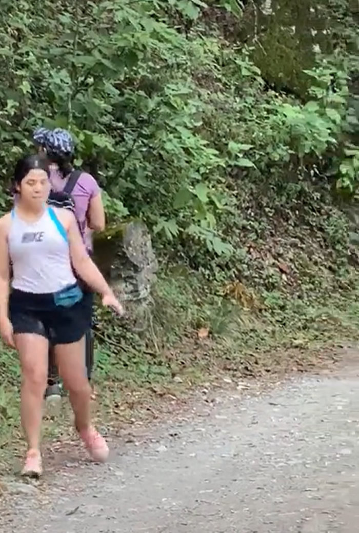 ī����3��Ů����ɽʱ�ͺ�����·��� ���ܱ����ԭ�ز����������