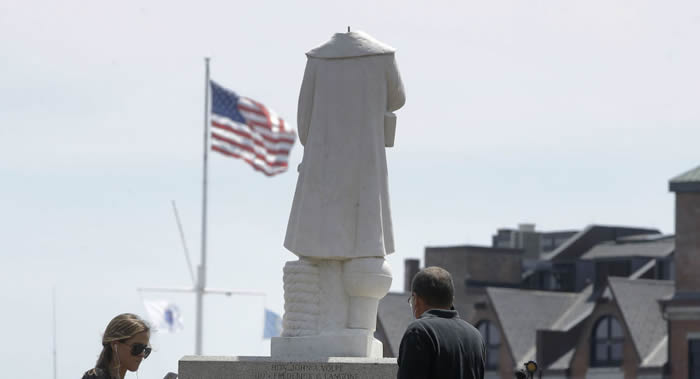 40%����������Ϊ���ײ��Ƕ�� 32%������Ϊ����Ӣ��