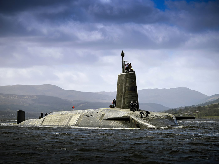 英国皇家海军中尉喝得醉醺醺登上载有16颗核导弹的核潜艇“HMS Vigilant”进行交班