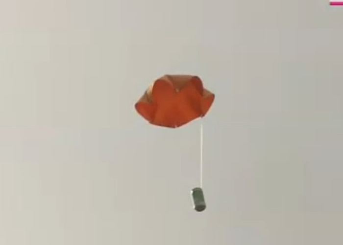 日本福井县高中生制作一个以空汽水罐为外壳的超小型人造卫星并成功放飞