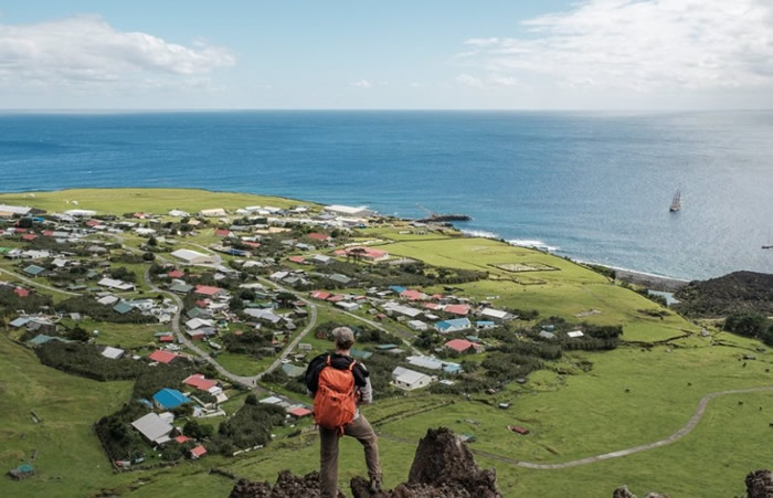 英国垂斯坦昆哈岛海域计划打造海洋生物保护区 保护跳岩企鹅和黄鼻信天翁