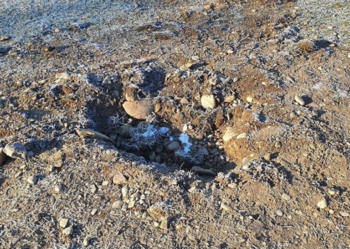 罗马尼亚东北部山区神秘金属巨柱突现现身又突然消失