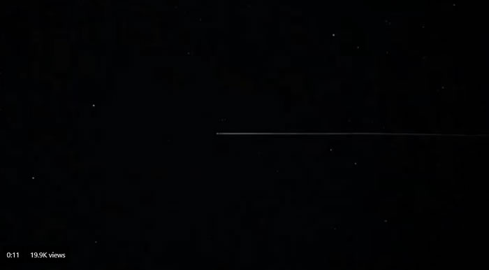 从日本隼鸟2号分离的装有小行星砂石的密封舱成功返回地球 降落在澳洲南部沙漠