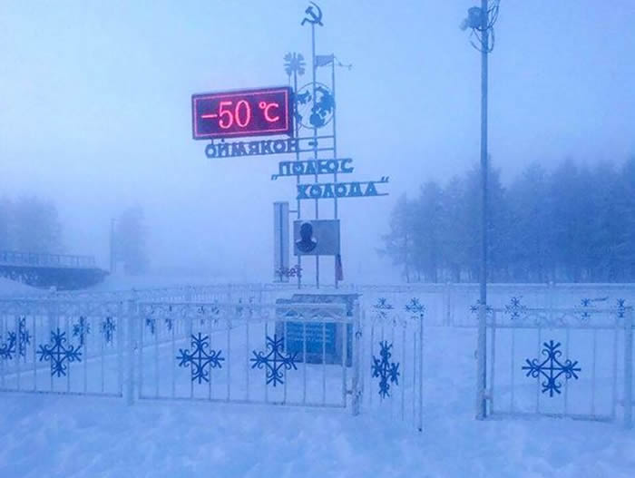 俄罗斯西伯利亚小镇奥伊米亚康(Oymyakon)摄氏零下51度小学生还得照常上学