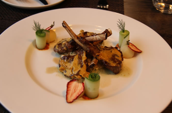 《阿尔茨海默病杂志》:羊肉和红酒被发现与以后的认知能力更强有关