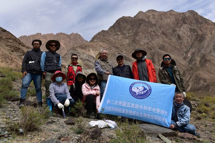 中国科学院南京地质古生物研究所寒武纪大爆发研究团队开展青藏高原科学考察