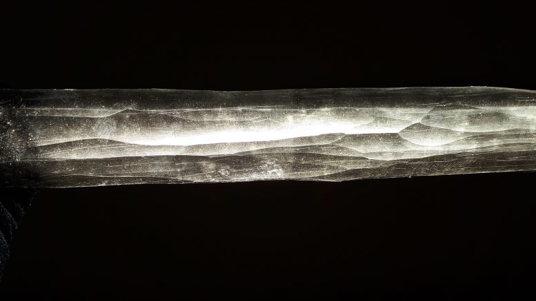 �������ѧ�о���Ա�״������ϼ���о�����ؽ���ȥ70����ĺ���ƽ���¶�