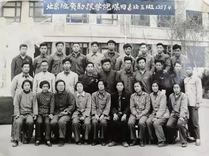 УʮഺдŮʹߵļҹ黳