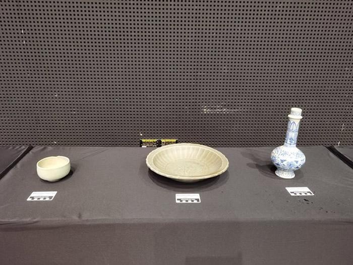 新加坡海域发现两艘数百年历史的古代沉船 元代青花瓷大量出土