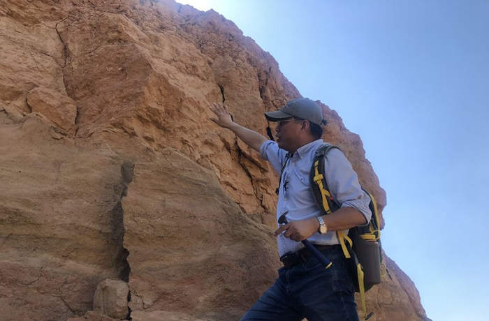 �����ľ�Ϭ�������㡰ʷǰ���ޡ�Ϊ��������ظ�ԭ���ഩԽ