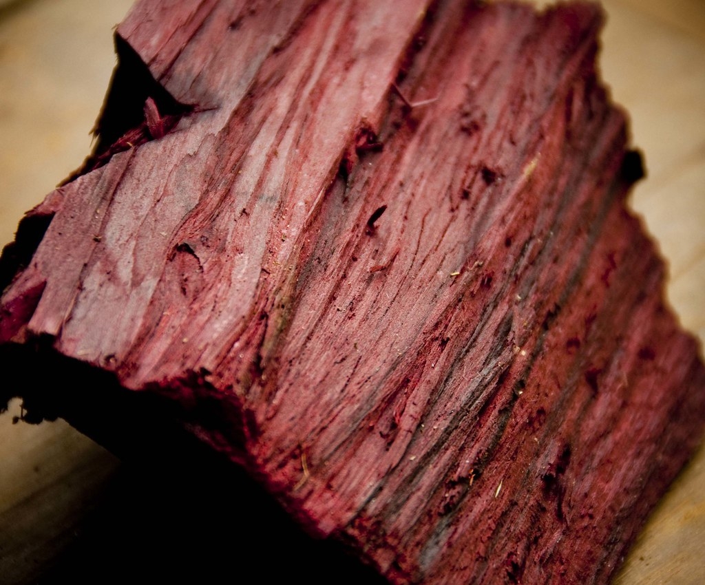 马达加斯加的受威胁树种最多,图为盗伐遭查获的花梨。图片来源:WWF/Chris Maluszynski