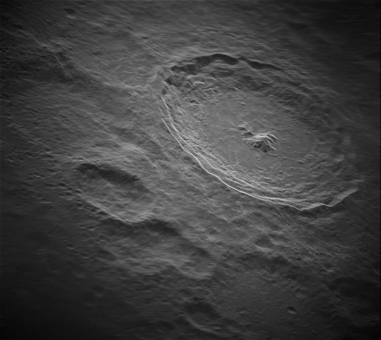 使用绿岸射电天文望远镜上的新雷达技术揭示月球第谷环形山的细节