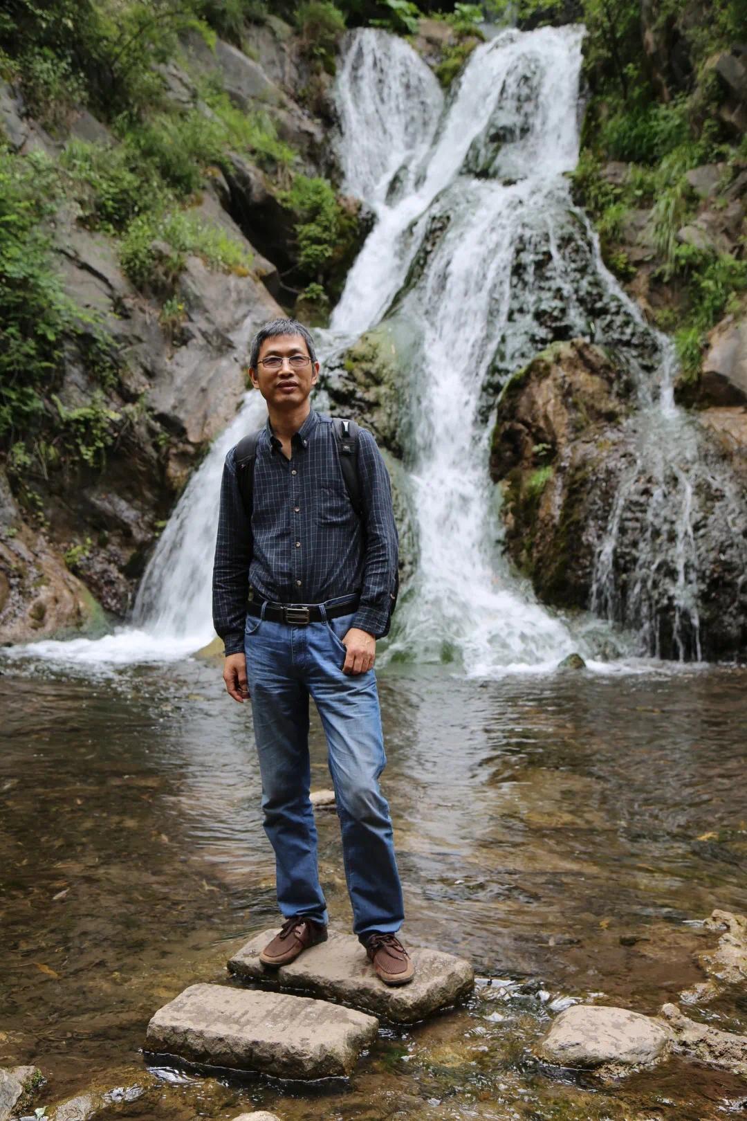 河南上白垩统秋扒组保存完好的新种反鸟“君昌豫鸟”