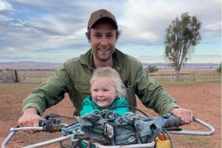 �����ϰ�ʡ�б�������³��ë��������һֻ��5���ȵ�С����