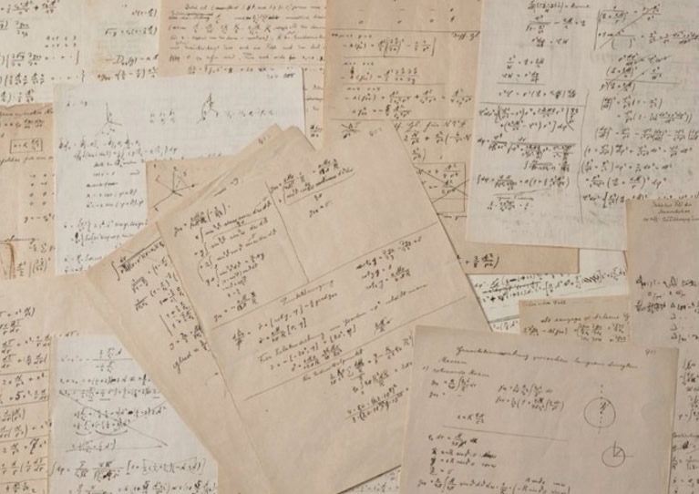 德国已故科学家爱因斯坦广义相对论手稿拍卖 1160万欧元成交
