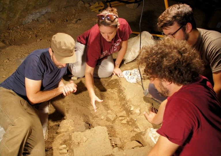 意大利洞穴发现有一万年历史的初生女婴坟墓 属欧洲已知同类型最古老墓葬