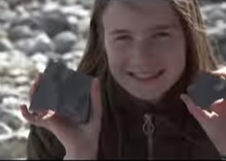 英国英格兰多塞特郡女学生众筹建雕像纪念著名化石猎人玛丽·安宁