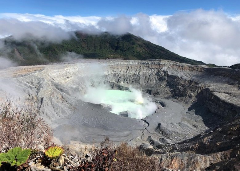 哥斯达黎加火山湖内发现可在极端环境生存的微生物 或启发火星生命研究