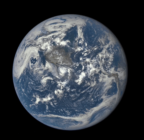 这段关于月球绕地球运行的镜头实际上是真实的