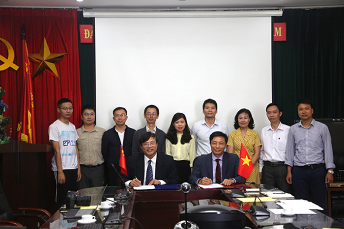 2018年古脊椎所与越南国家自然博物馆合作备忘录签署仪式。(凯泽 摄)