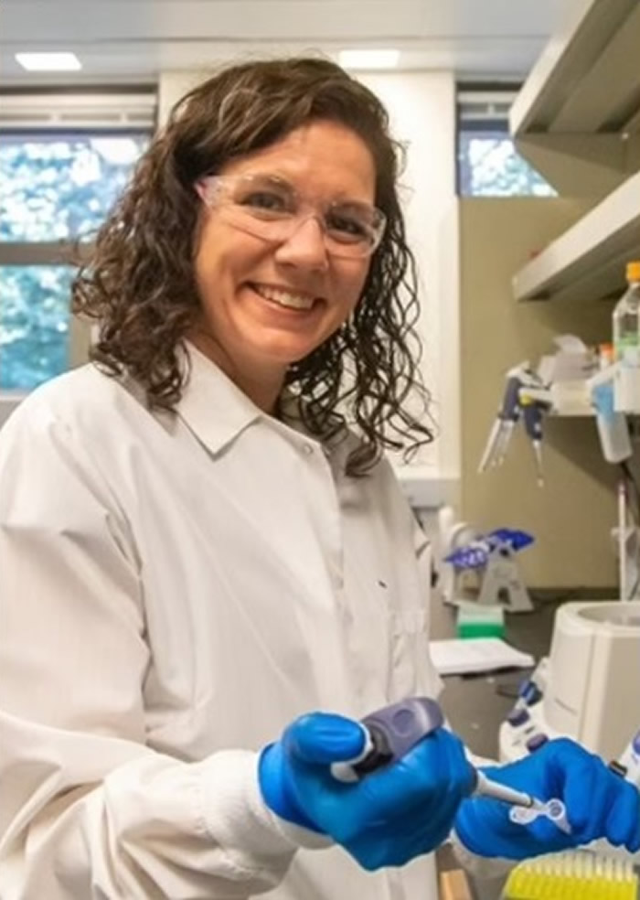 美国《科学》杂志:首次揭示全球首个完整的人类基因序列 助研基因突变