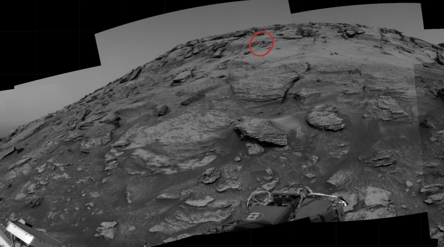 “好奇号”在火星表面拍到外星人秘密地下隧道入口?