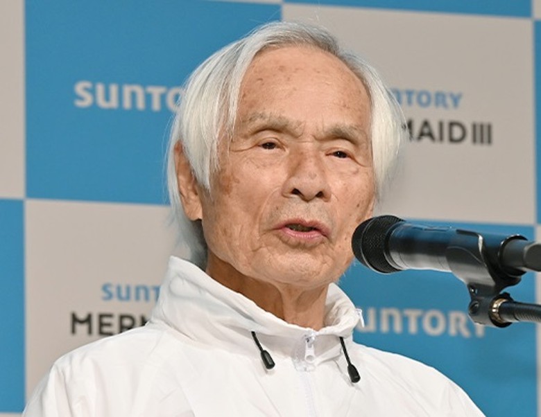 日本83岁海洋冒险家堀江谦一单独无靠港驾驶帆船横渡太平洋 创最年长纪录
